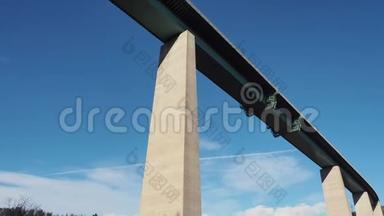 奥地利的欧洲大桥，蒂罗尔。 布伦纳从意大利到奥地利的<strong>高速</strong>公路。 <strong>靠近</strong>因斯布鲁克的大桥